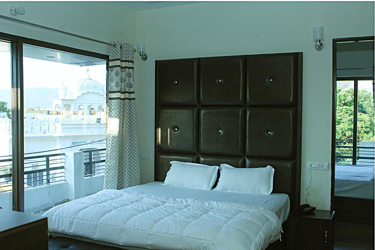 Hotel Temple View Inn Anandpur Sahib Exterior photo