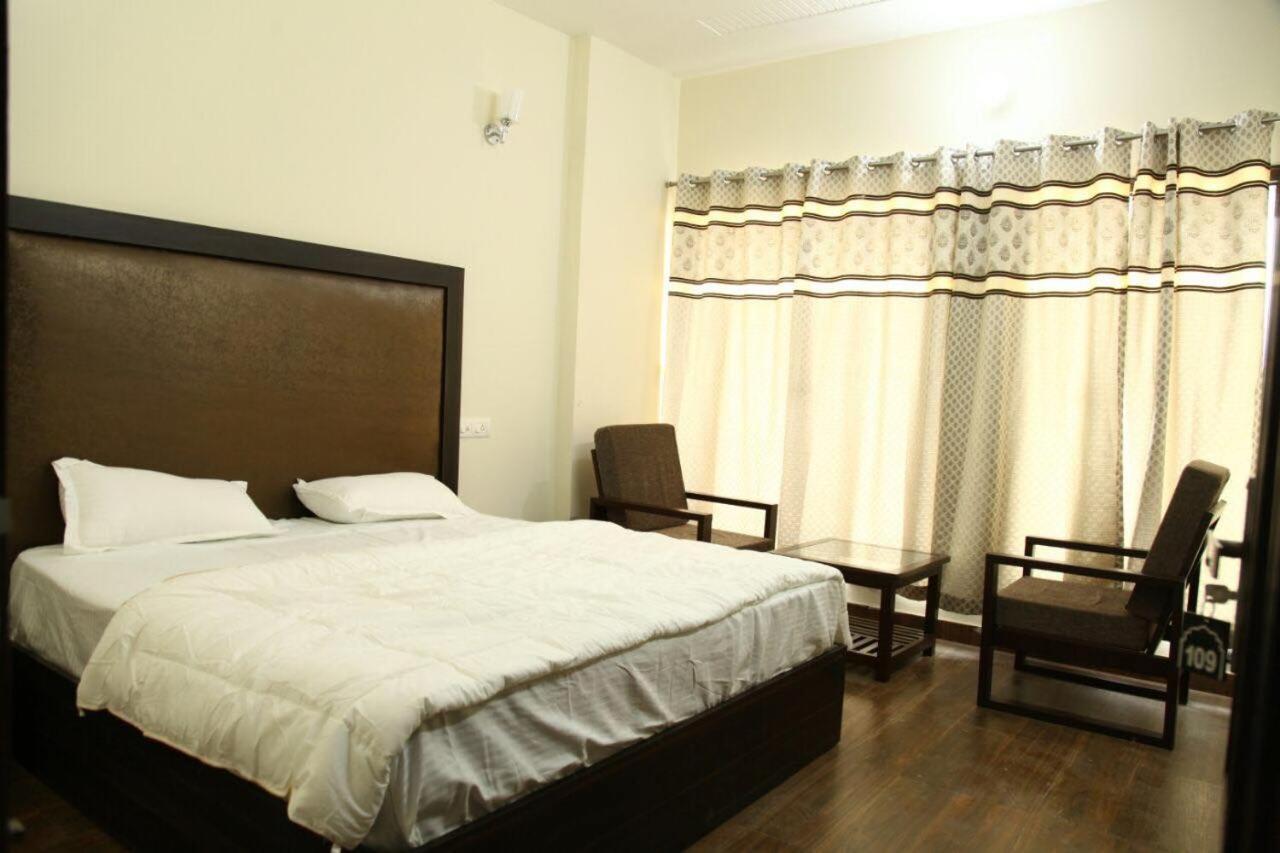 Hotel Temple View Inn Anandpur Sahib Exterior photo